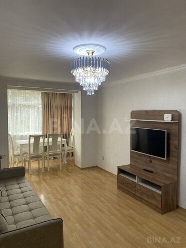2 otaqlı köhnə tikili - İnşaatçılar m. - 55 m² (1)