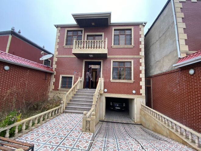 5-комн. дом/дача - пос. Карачухур - 300 м² (1)