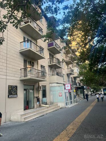 3-комн. вторичка - м. Элмляр Академиясы - 78 м² (1)
