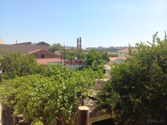 6 otaqlı həyət evi/bağ evi - Əmircan q. - 200 m² (8)
