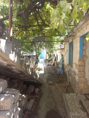 6 otaqlı həyət evi/bağ evi - Əmircan q. - 200 m² (10)