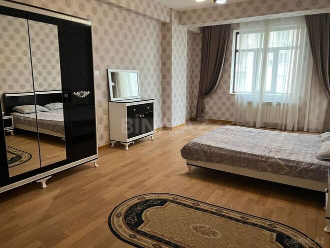 4-комн. новостройка - м. 8 ноября - 150 м² (2)