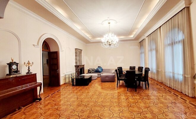 Satılır 7 otaqlı köhnə tikili 750 m², Sahil m., photo 3 from 20