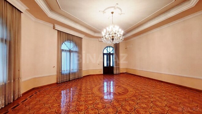 Satılır 7 otaqlı köhnə tikili 750 m², Sahil m., photo 14 from 20