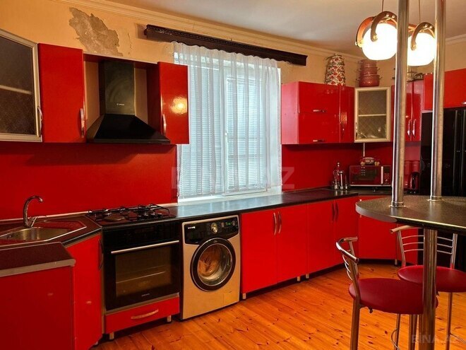 8 otaqlı həyət evi/bağ evi - Pirşağı q. - 340 m² (9)