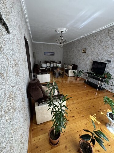 5 otaqlı həyət evi/bağ evi - Bakıxanov q. - 200 m² (3)