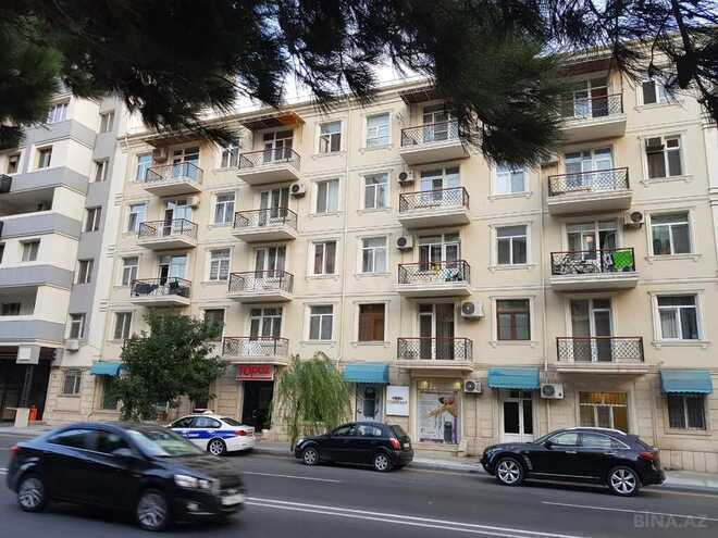 3 otaqlı köhnə tikili - 28 May m. - 70 m² (1)