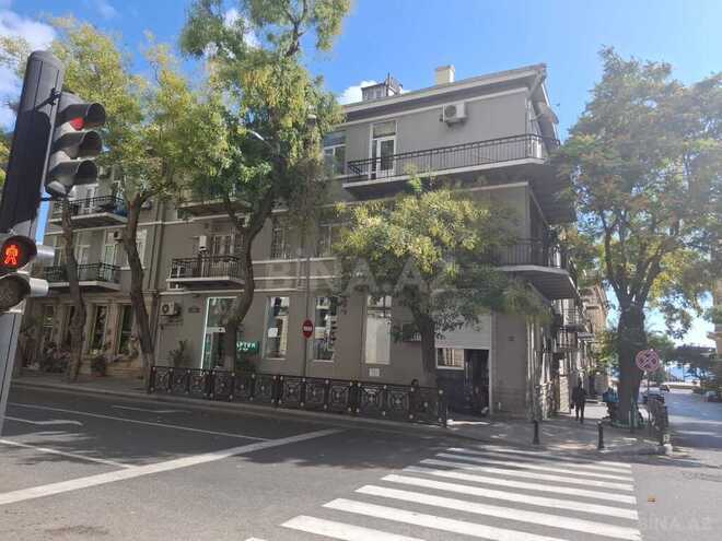 Satılır 6 otaqlı köhnə tikili 200 m², İçəri Şəhər m., photo 1 from 16
