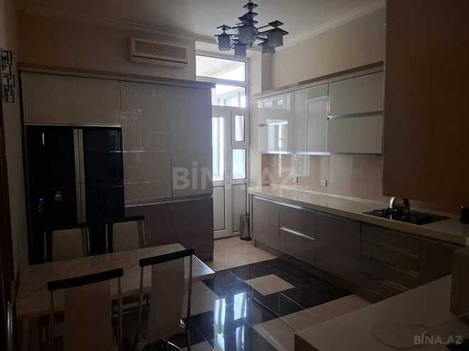 Satılır 6 otaqlı köhnə tikili 200 m², İçəri Şəhər m., photo 8 from 16