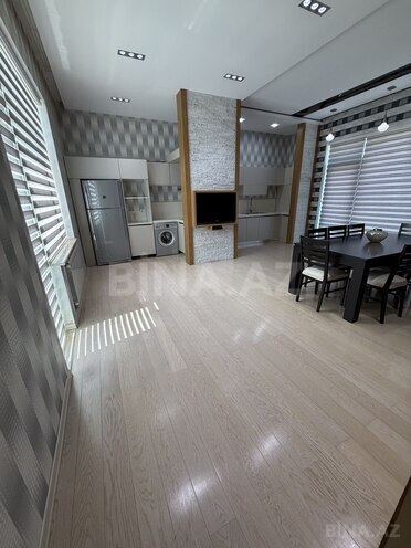 6 otaqlı həyət evi/bağ evi - Novxanı q. - 450 m² (8)