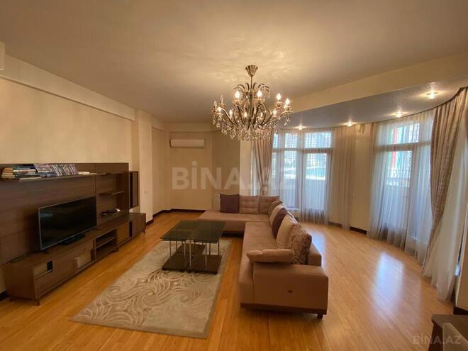 3-комн. новостройка - м. 28 мая - 140 м² (1)