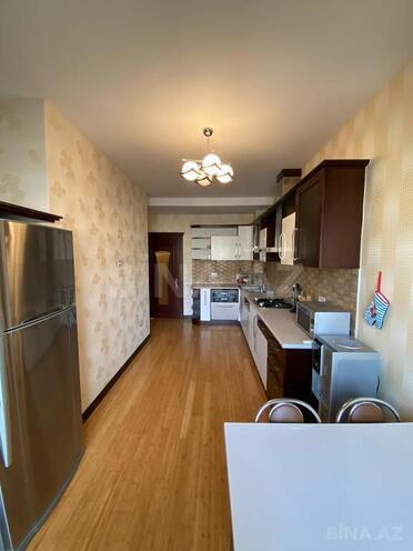 3-комн. новостройка - м. 28 мая - 140 м² (16)