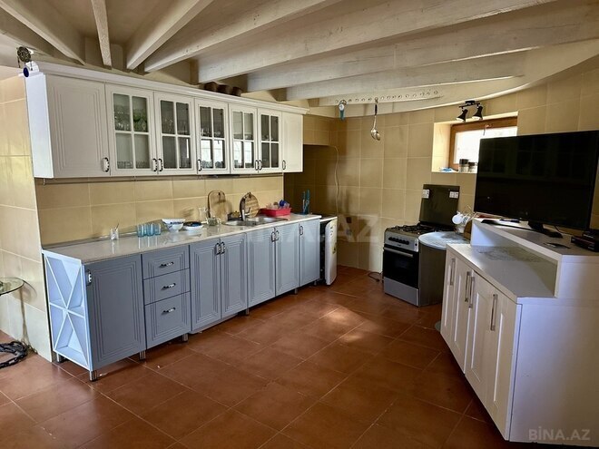 6 otaqlı həyət evi/bağ evi - Novxanı q. - 180 m² (5)