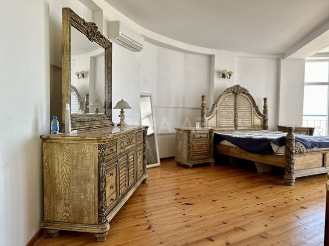 6 otaqlı həyət evi/bağ evi - Novxanı q. - 180 m² (23)