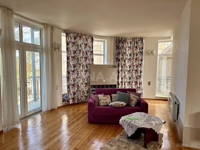6 otaqlı həyət evi/bağ evi - Novxanı q. - 180 m² (8)