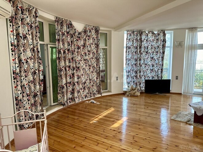 6 otaqlı həyət evi/bağ evi - Novxanı q. - 180 m² (6)