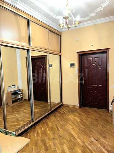 3-комн. новостройка - м. 8 ноября - 120 м² (2)