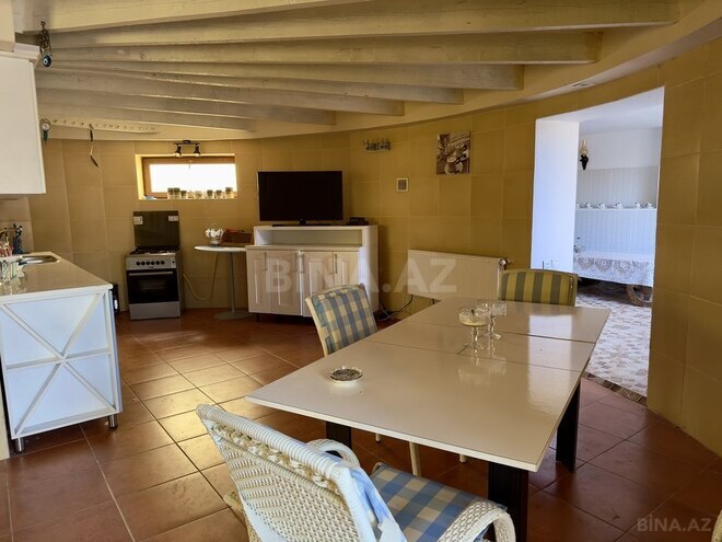 6 otaqlı həyət evi/bağ evi - Novxanı q. - 180 m² (15)