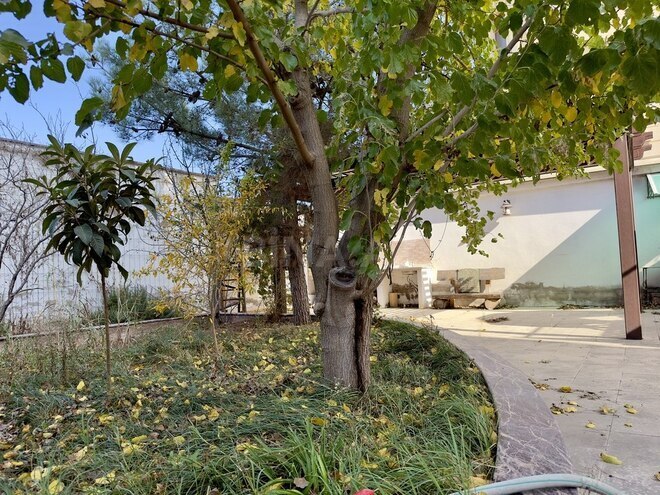 6 otaqlı həyət evi/bağ evi - Novxanı q. - 180 m² (24)