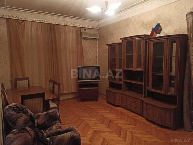 2 otaqlı köhnə tikili - 28 May m. - 60 m² (1)
