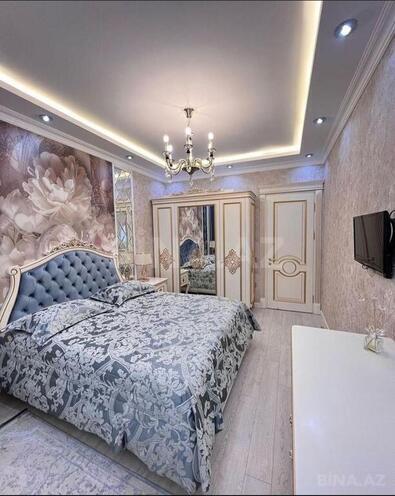 3-комн. новостройка - м. 8 ноября - 145 м² (16)