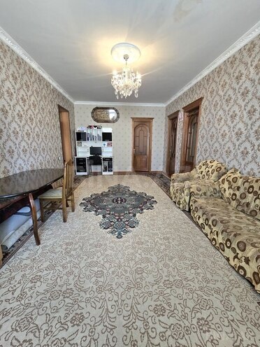 5 otaqlı həyət evi/bağ evi - Çiçək q. - 180 m² (1)