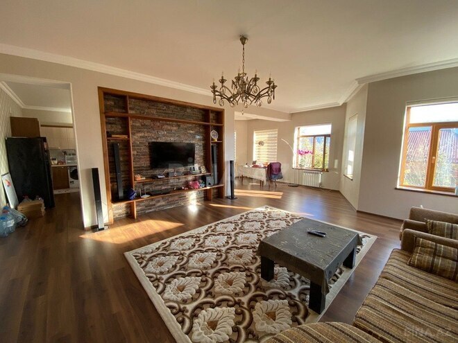 4 otaqlı həyət evi/bağ evi - Qusar - 244 m² (20)