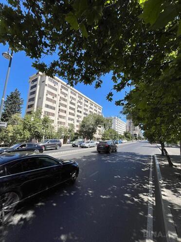 2 otaqlı köhnə tikili - İnşaatçılar m. - 60 m² (1)