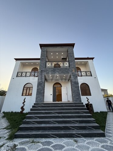 6 otaqlı həyət evi/bağ evi - Saray q. - 300 m² (3)