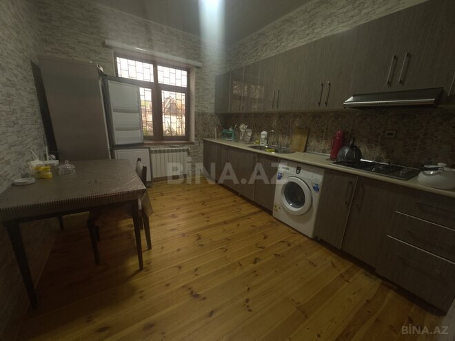 6 otaqlı həyət evi/bağ evi - Qəbələ - 280 m² (3)