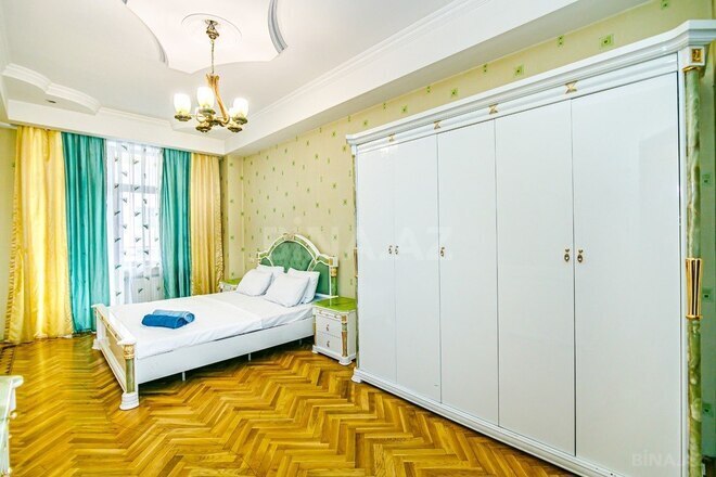 İcarəyə verilir 3 otaqlı yeni tikili 175 m², 28 May m., photo 24 from 32