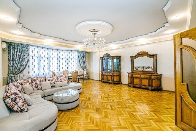 İcarəyə verilir 3 otaqlı yeni tikili 175 m², 28 May m., photo 7 from 32