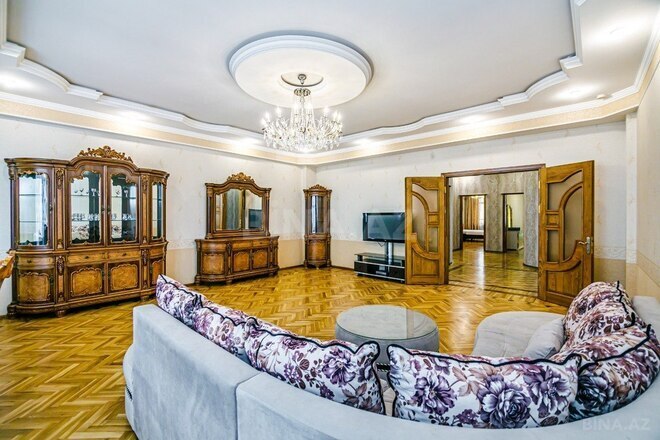 İcarəyə verilir 3 otaqlı yeni tikili 175 m², 28 May m., photo 3 from 32