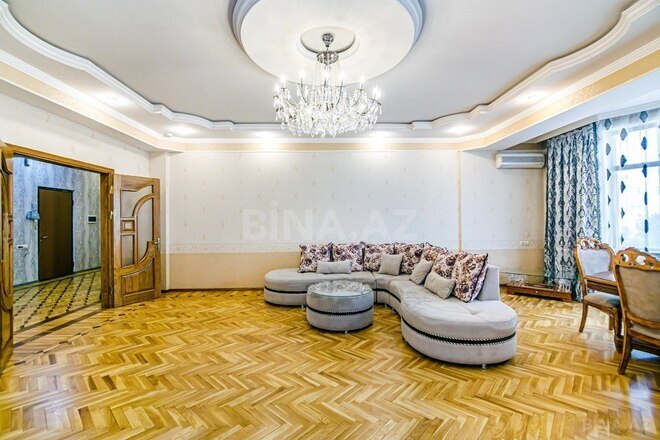 İcarəyə verilir 3 otaqlı yeni tikili 175 m², 28 May m., photo 4 from 32