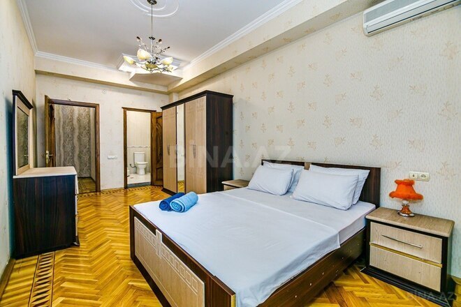 İcarəyə verilir 3 otaqlı yeni tikili 175 m², 28 May m., photo 20 from 32