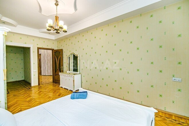 İcarəyə verilir 3 otaqlı yeni tikili 175 m², 28 May m., photo 25 from 32