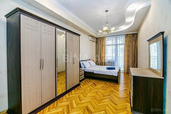 İcarəyə verilir 3 otaqlı yeni tikili 175 m², 28 May m., photo 19 from 32