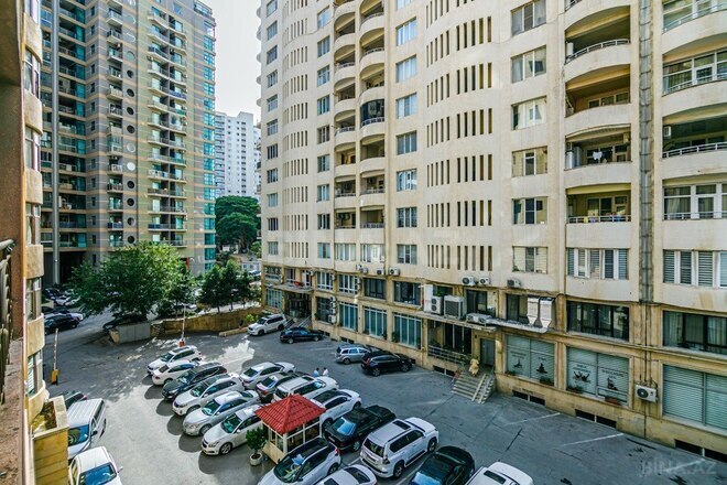 İcarəyə verilir 3 otaqlı yeni tikili 175 m², 28 May m., photo 30 from 32