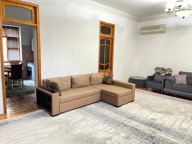 5 otaqlı həyət evi/bağ evi - Qaraçuxur q. - 170 m² (2)