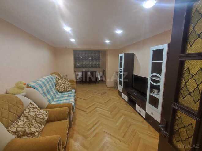 3-комн. вторичка - м. Иншаатчылар - 70 м² (1)