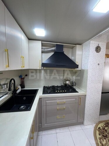 3 otaqlı köhnə tikili - İnşaatçılar m. - 80 m² (7)