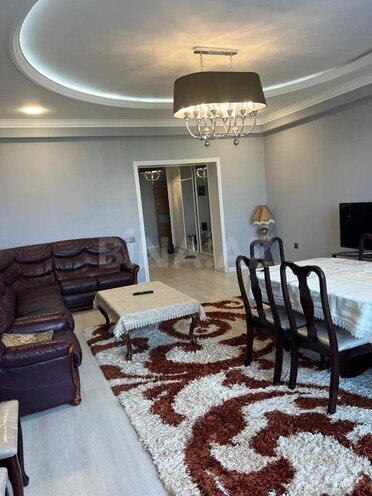 3-комн. новостройка - м. 8 ноября - 136 м² (1)