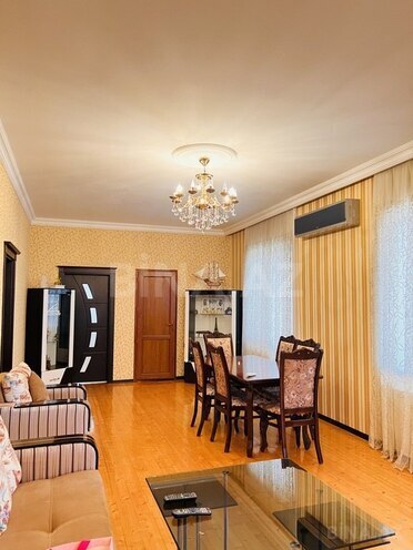 8 otaqlı həyət evi/bağ evi - Şağan q. - 300 m² (19)