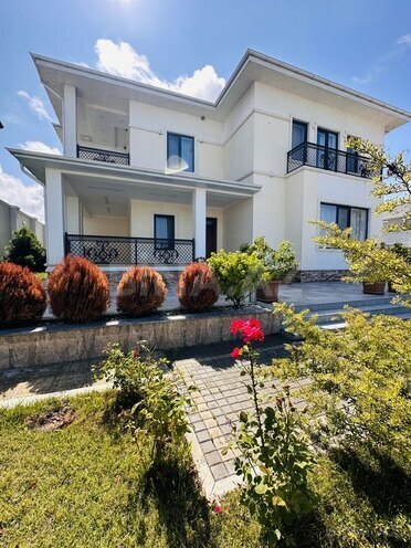 6 otaqlı həyət evi/bağ evi - Buzovna q. - 350 m² (1)
