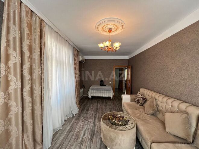 2 otaqlı köhnə tikili - Yeni Günəşli q. - 65 m² (1)