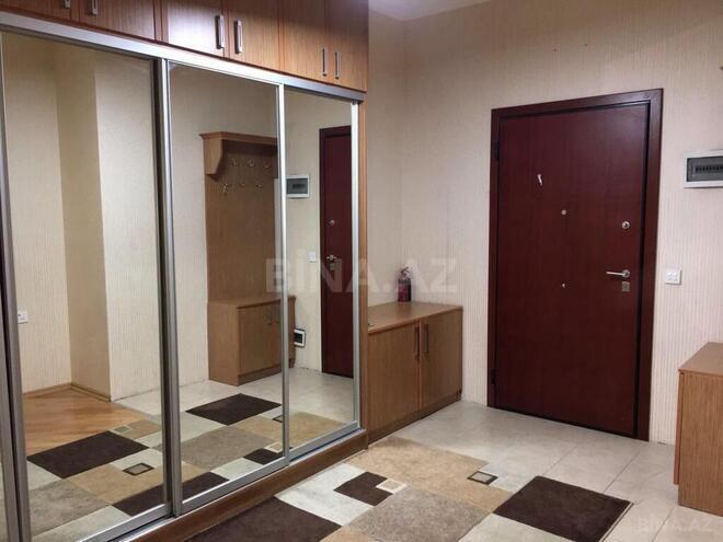 3-комн. новостройка - м. 8 ноября - 141 м² (2)