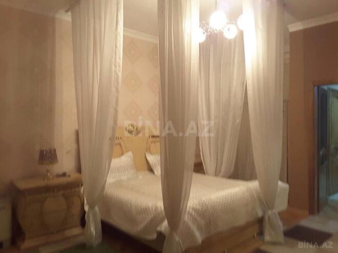 3-комн. новостройка - м. 8 ноября - 141 м² (17)