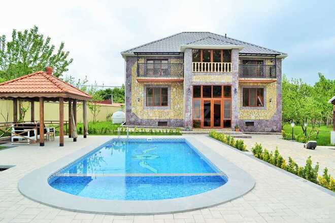 6 otaqlı həyət evi/bağ evi - Qəbələ - 270 m² (1)
