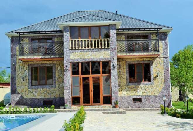 6 otaqlı həyət evi/bağ evi - Qəbələ - 270 m² (2)