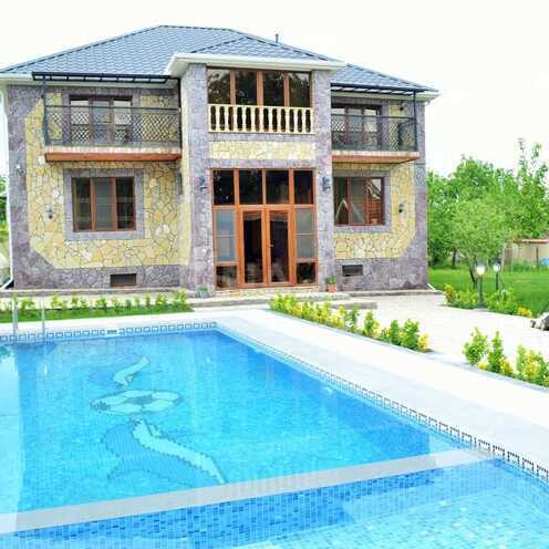 6 otaqlı həyət evi/bağ evi - Qəbələ - 270 m² (6)
